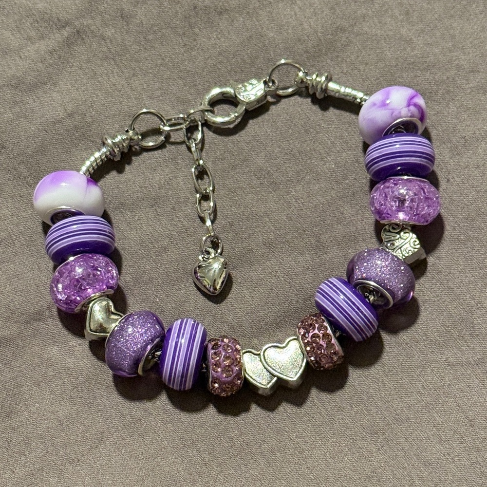 🖤 Handmade Shades of Purple with Silver Hearts Beaded Charm Bracelet